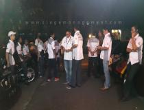 nongkrong di halaman sekre