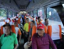 bus peserta golf